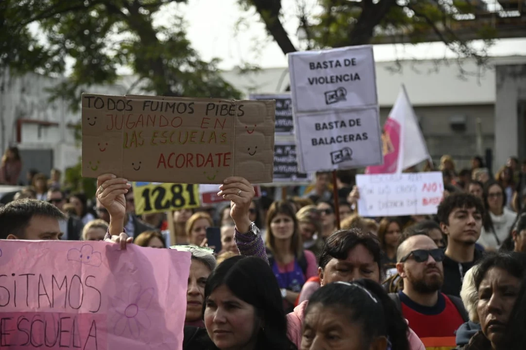 Docentes: "Llegamos a un punto que ir a la escuela es de extremo riesgo"