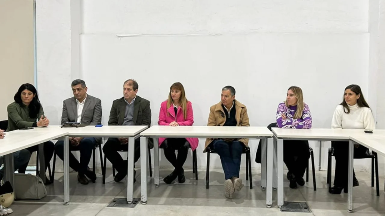 Se presentó el primer programa de formación de árbitras de fútbol para Santa Fe