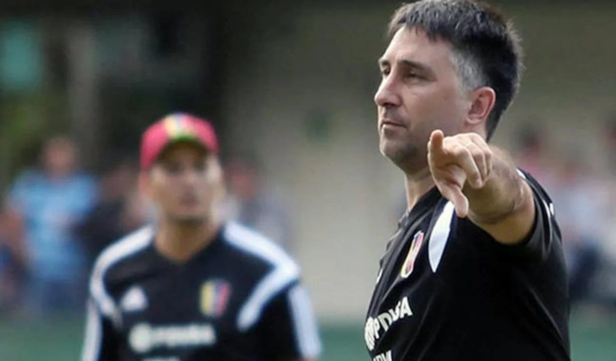 Rodo Paladini acompañó el Tata en su último paso por la Selección de México.