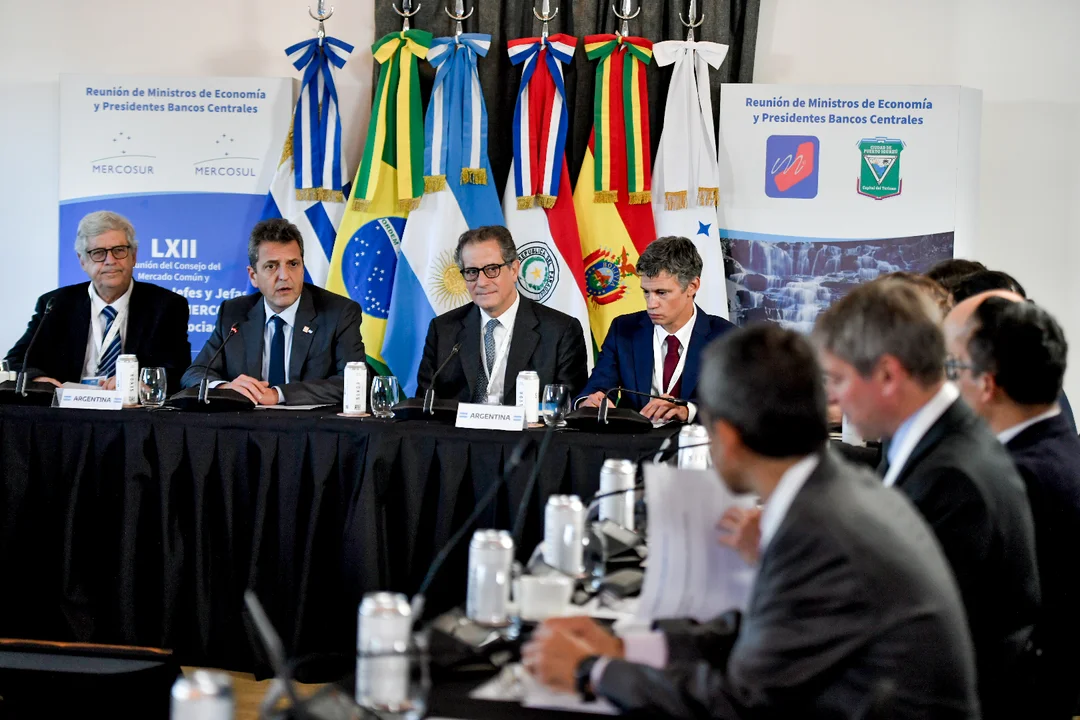 La Cumbre del Mercosur y el uso de monedas locales para el comercio regional