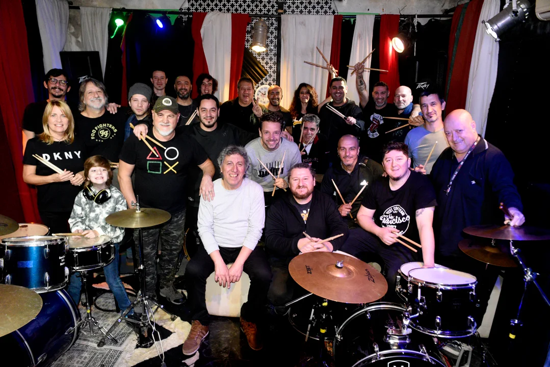 Rosario recuerda a Oscár Moro con 50 bateristas tocando en el Anfiteatro