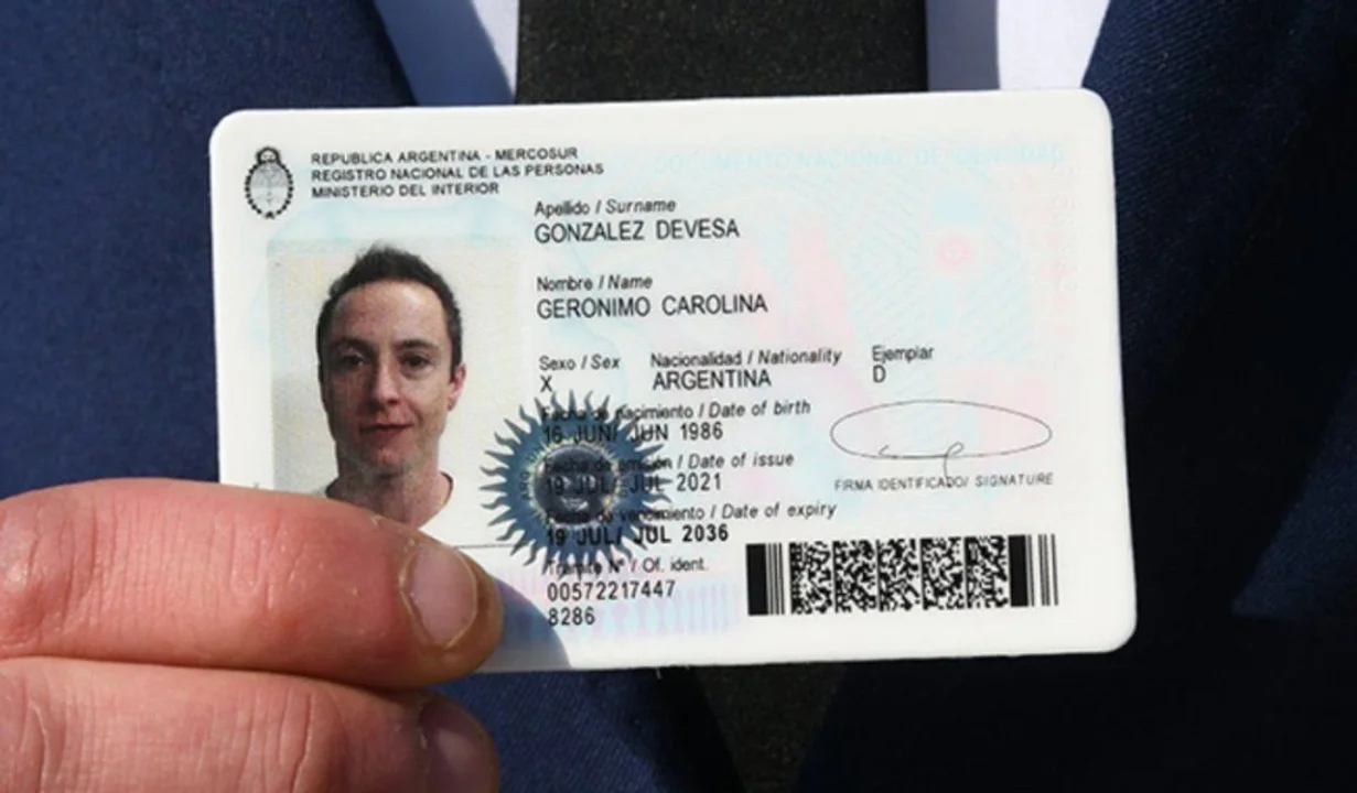 Más de mil personas modificaron su DNI y pasaporte como no binario