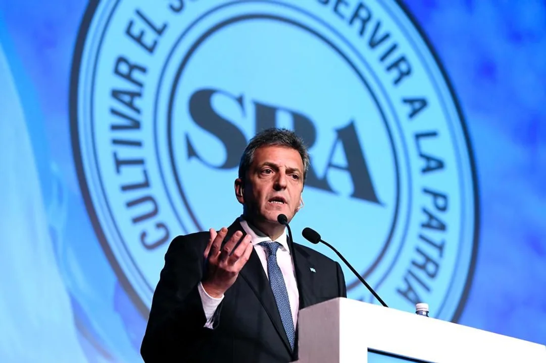 "Al FMI no lo encontramos en un chocolatín Jack; lo trajo Macri de nuevo", disparó Massa.
