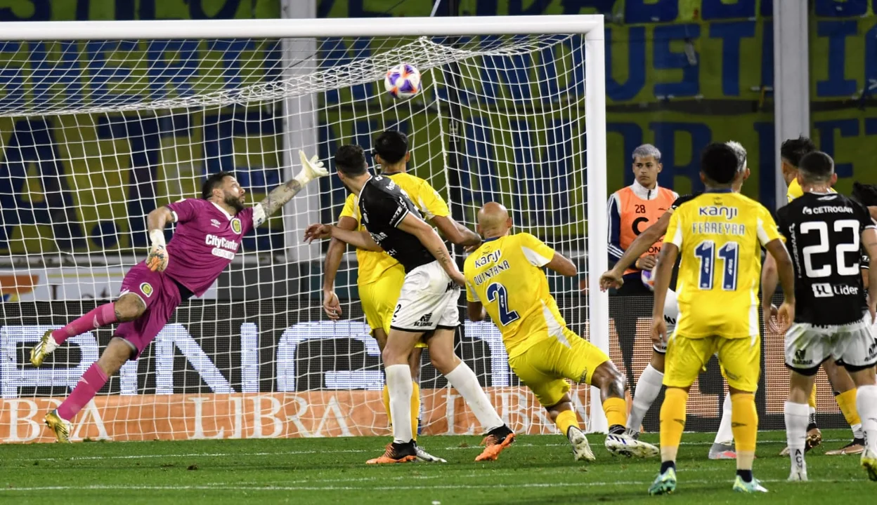 Central hizo figura al arquero rival y se quedó afuera de la Copa Argentina