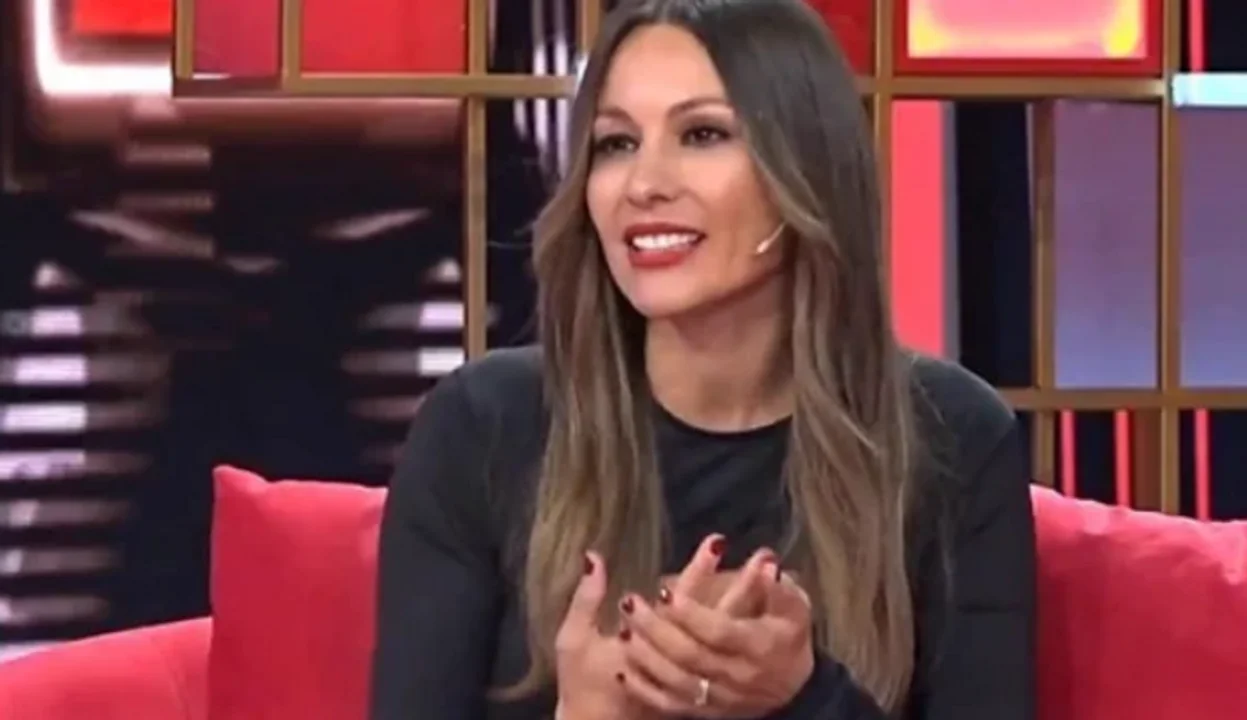 Pampita se suma a la ola antiMilei: "No es el país que quiero para mi familia"