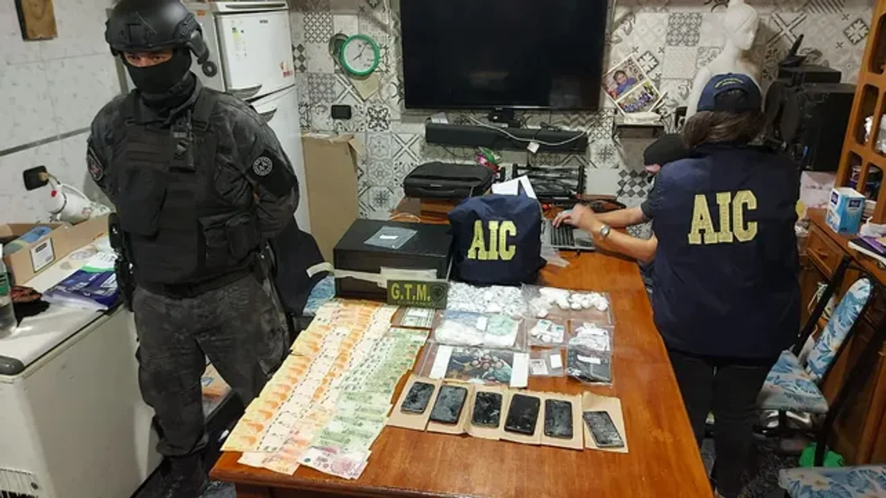 Siete detenidos tras varios allanamientos en Empalme Graneros