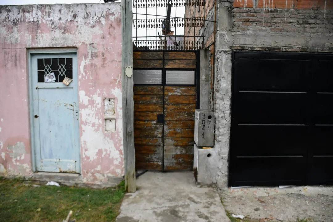 Acribillaron a balazos a una joven en zona noroeste