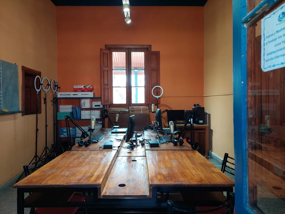 Nuevos talleres de la Quinque: Redes Sociales, Podcast y Producción Musical