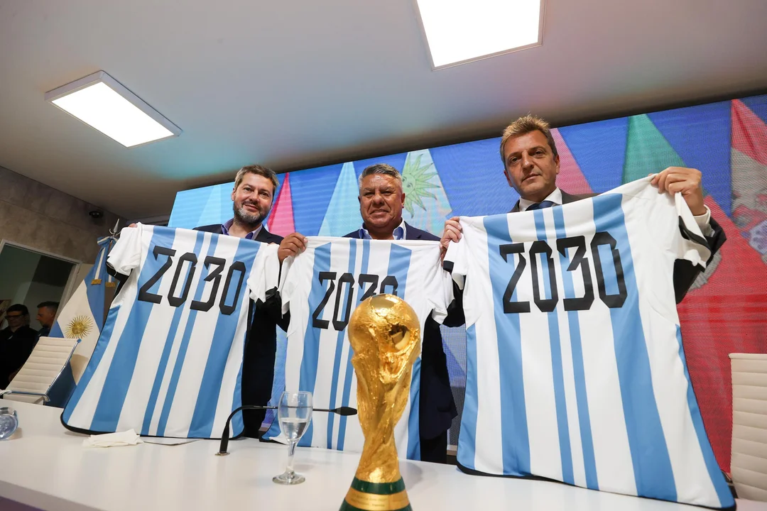 Belloso: "Es muy positivo que Massa plantee que se juegue un partido del Mundial"