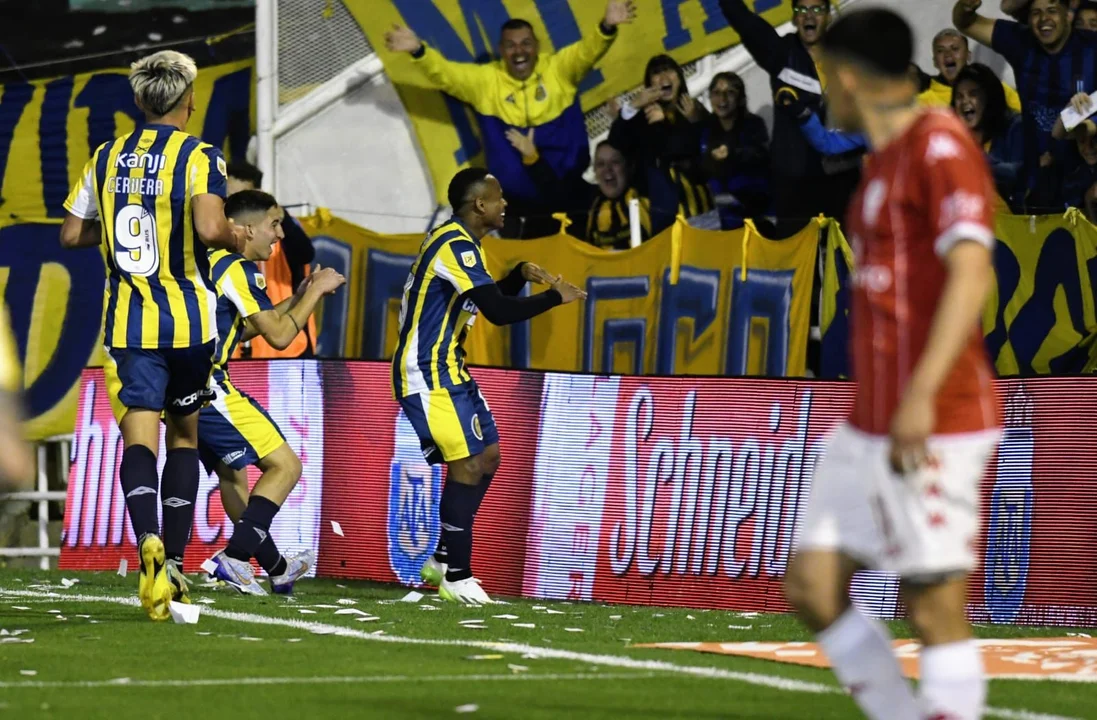 Central festejó el triunfo en el clásico con otra victoria