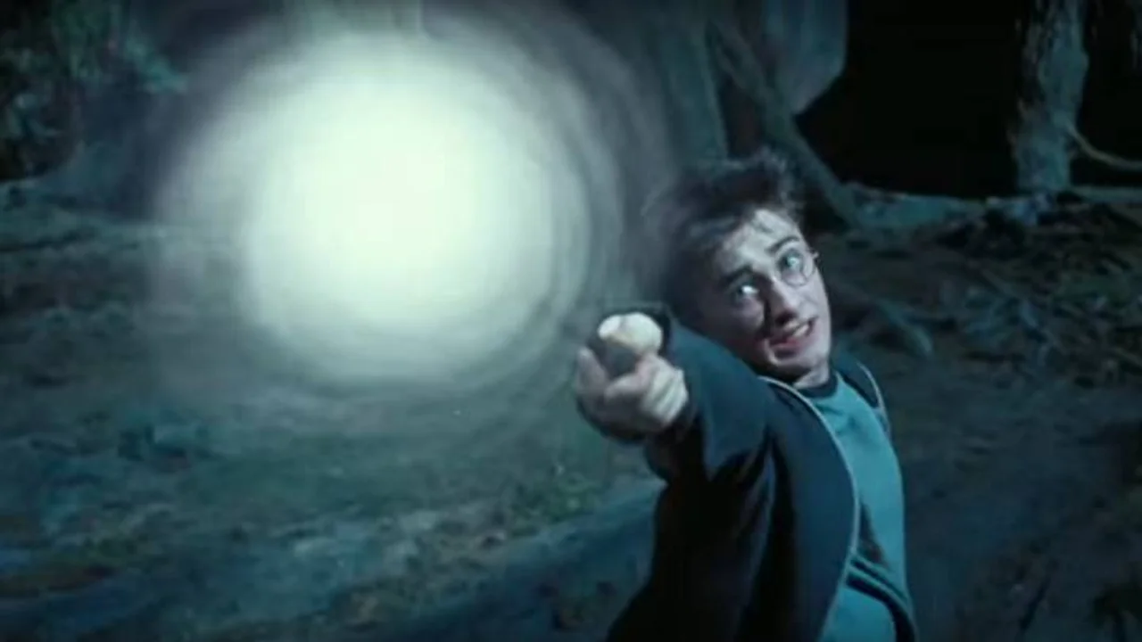 Fans de Harry Potter se expresan de cara al balotaje y comparan a Milei con Riddle