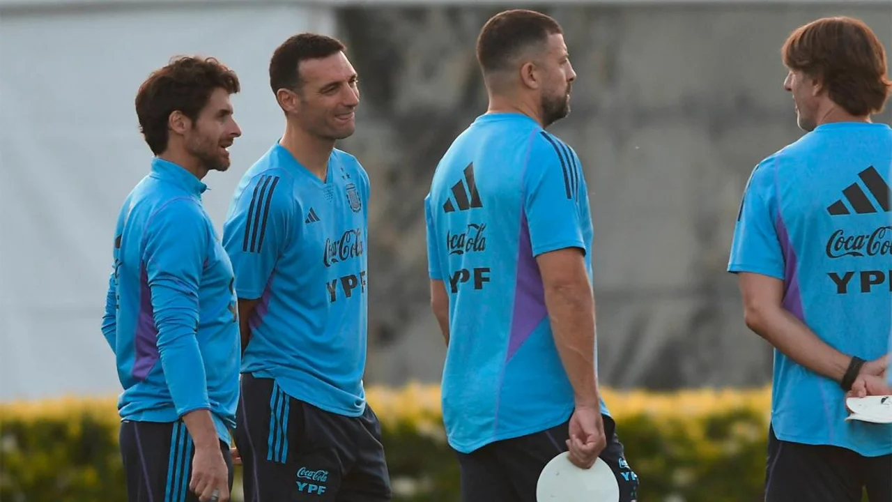 La duda de Scaloni para enfrentar a Brasil: Di María o un cuarto volante