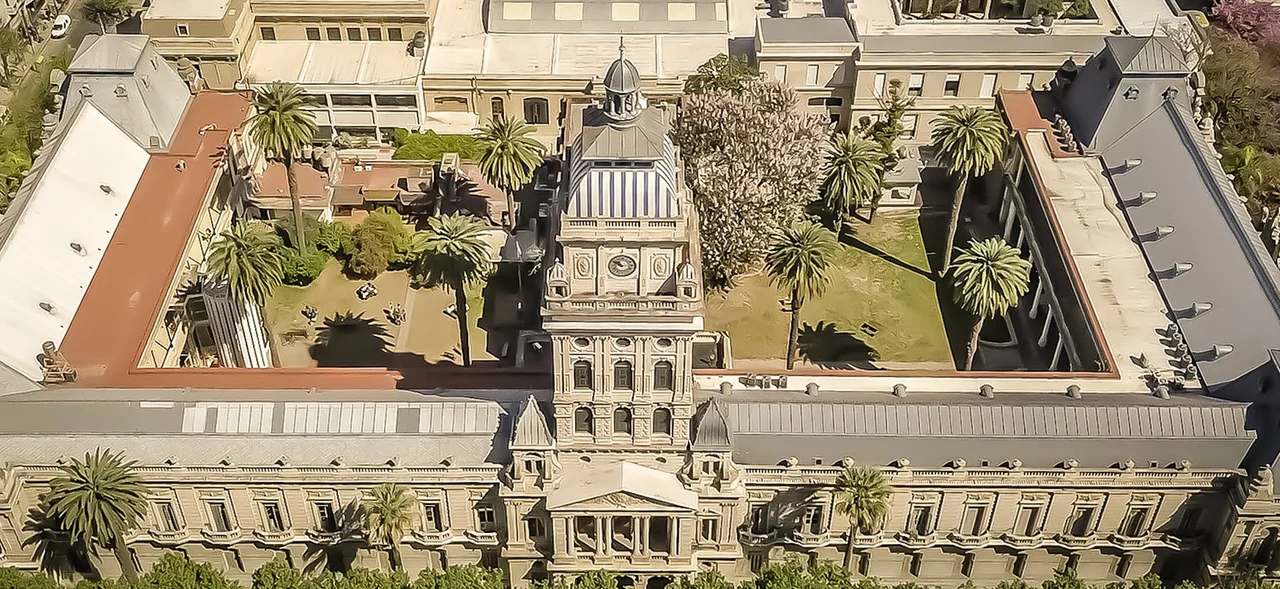 La Facultad de Derecho de la UNR, uno de sus edificios históricos.