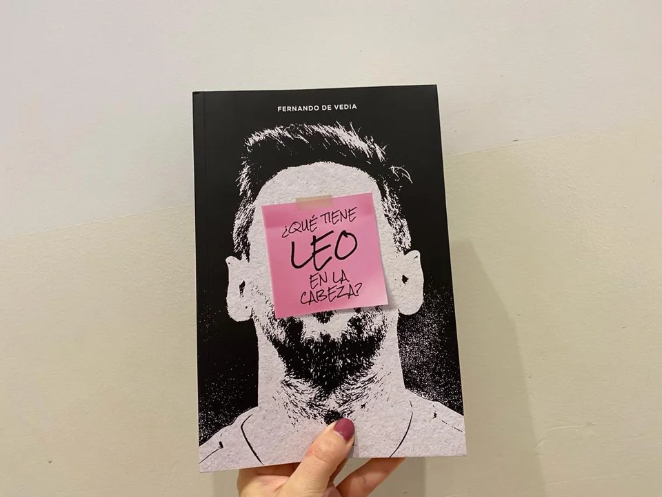 “¿Qué tiene Leo en la cabeza?", una novela que oscila entre ficción y realidad