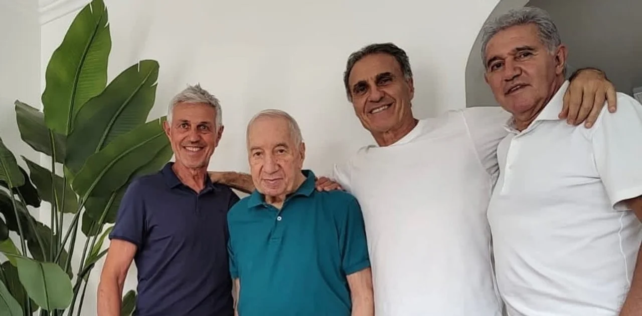 Bilardo recibió a tres campeones del mundo y mantiene una maña