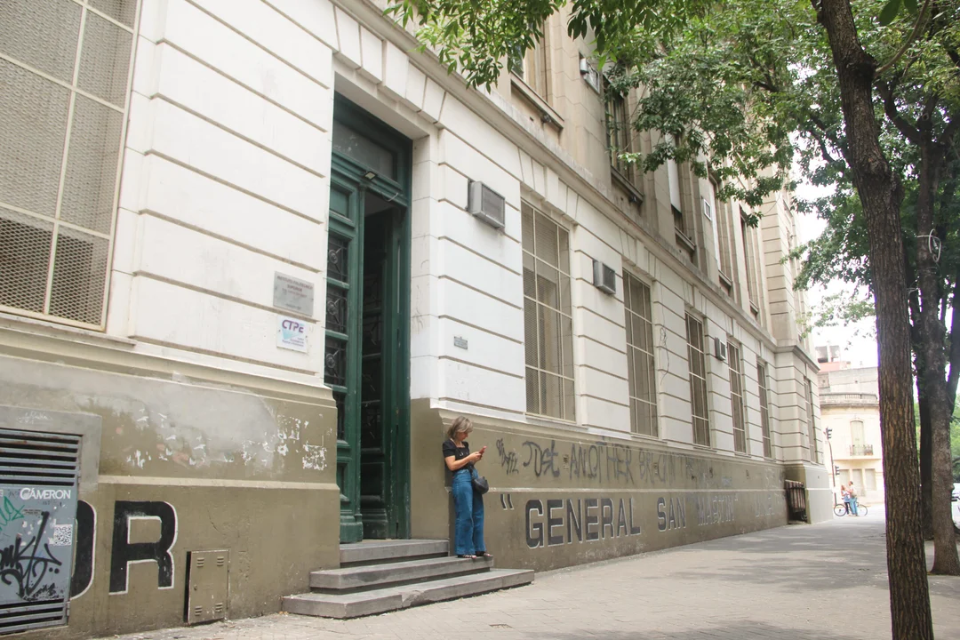La UNR restituye los legajos de estudiantes víctimas de la dictadura