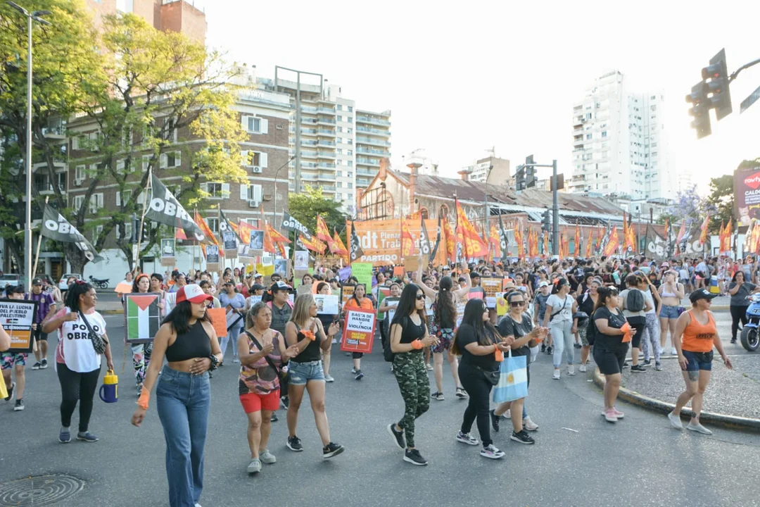  A 22 años del "Argentinazo", en Rosario y el país movilizan contra la motosierra