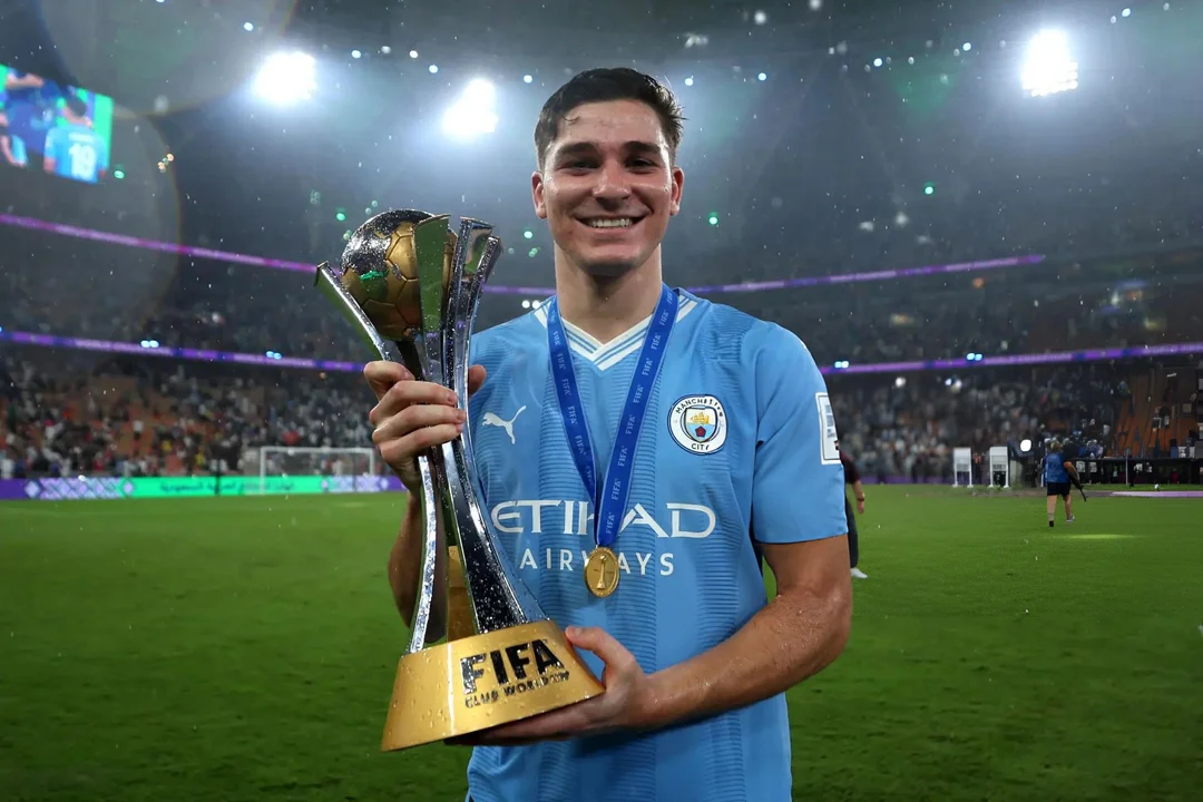 El City ganó el Mundial de Clubes y Julián hizo historia otra vez