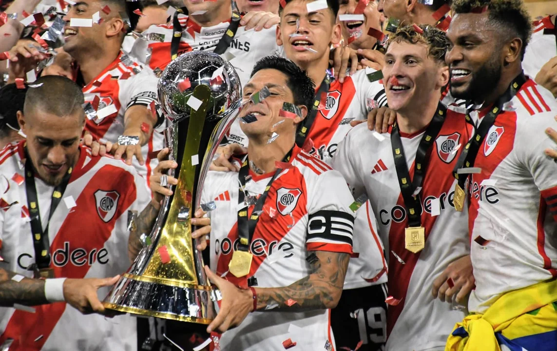 River dio una demostración de fútbol y le ganó el título a Central