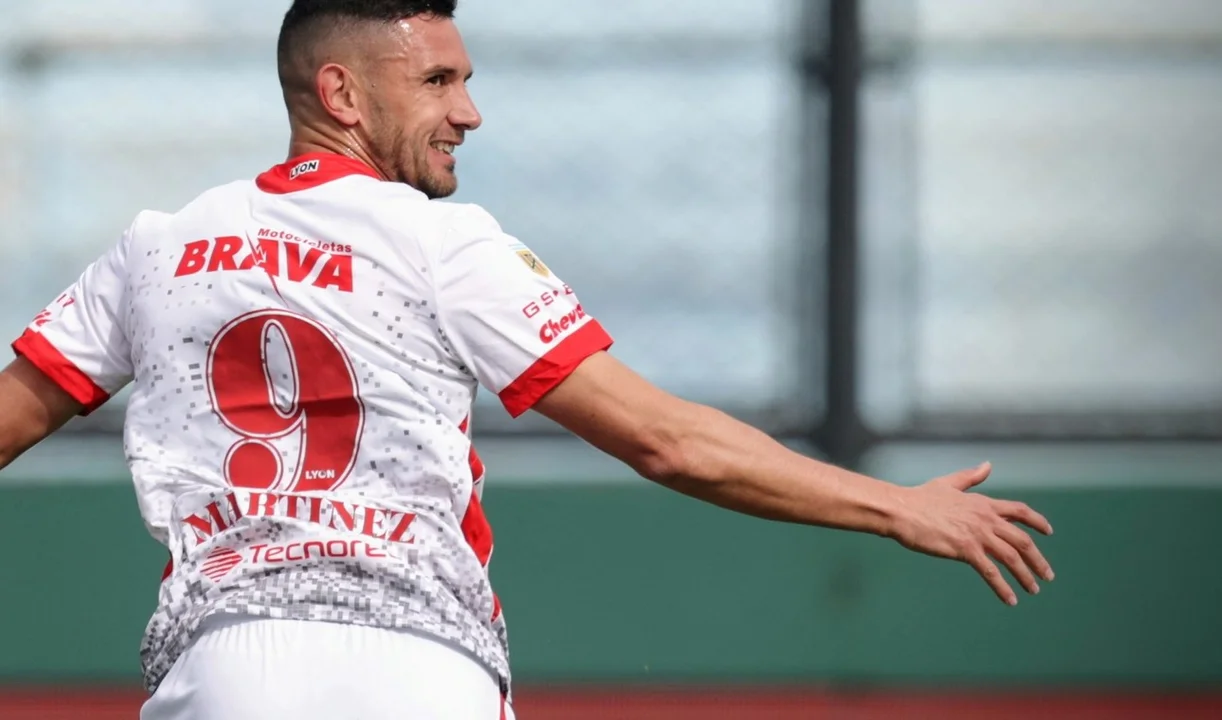 Racing se quedó con un delantero que pretendía la Lepra
