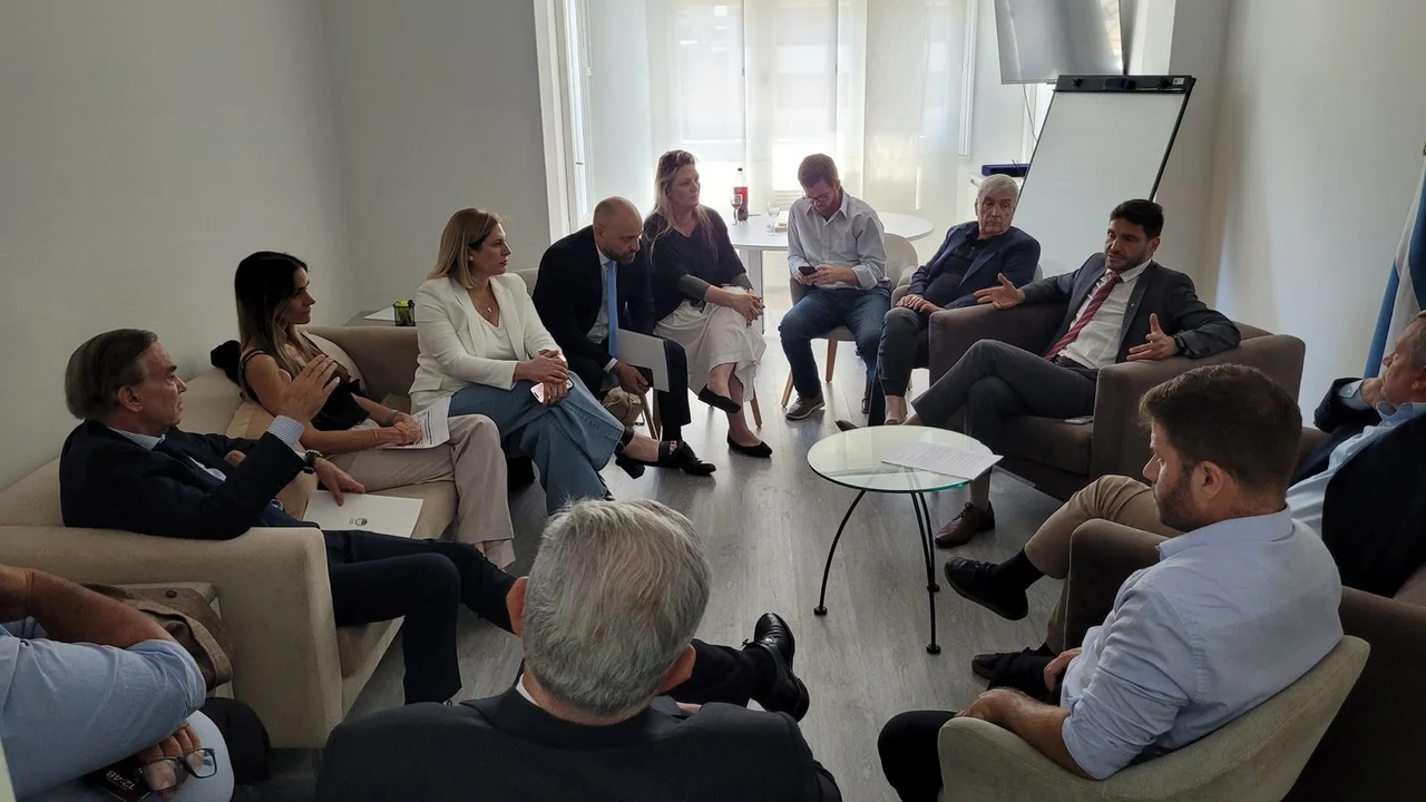 Ley ómnibus: la oposición sumó más cambios y discutirán un dictamen con disidencia