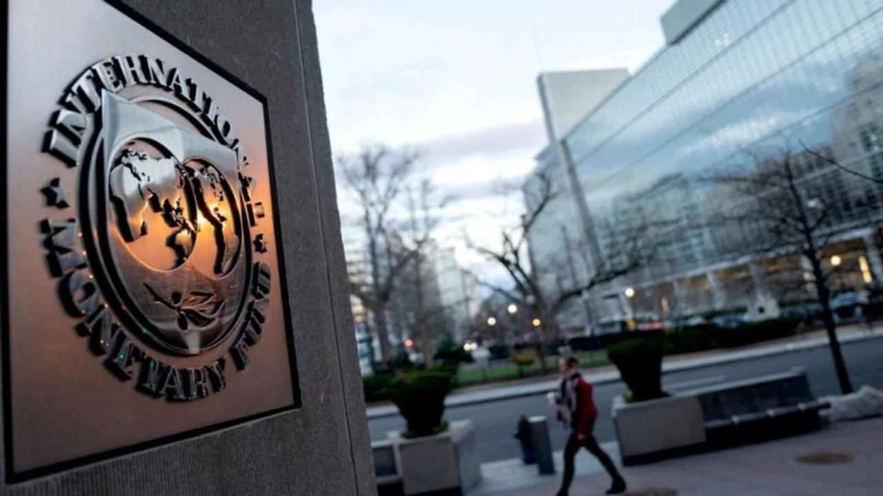 El FMI bajó sobrecargos y Argentina ahorrará 3.200 millones de dólares