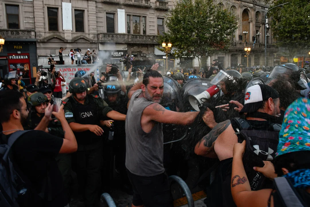 Otra derrota del Gobierno: la Justicia pidió límites en el protocolo antipiquete