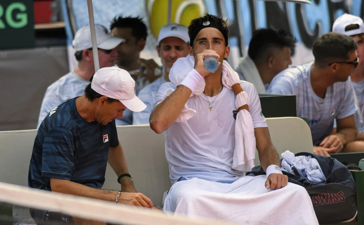 Cerúndulo sí, Etcheverry no: la Davis ante Kazajistán está 1 a 1 en Rosario