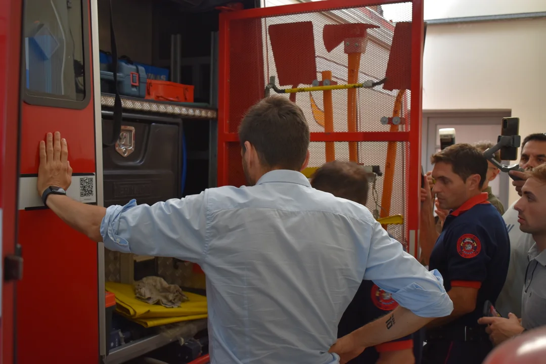 Maximiliano Pullaro se comprometió a apoyar la construcción del nuevo cuartel de bomberos