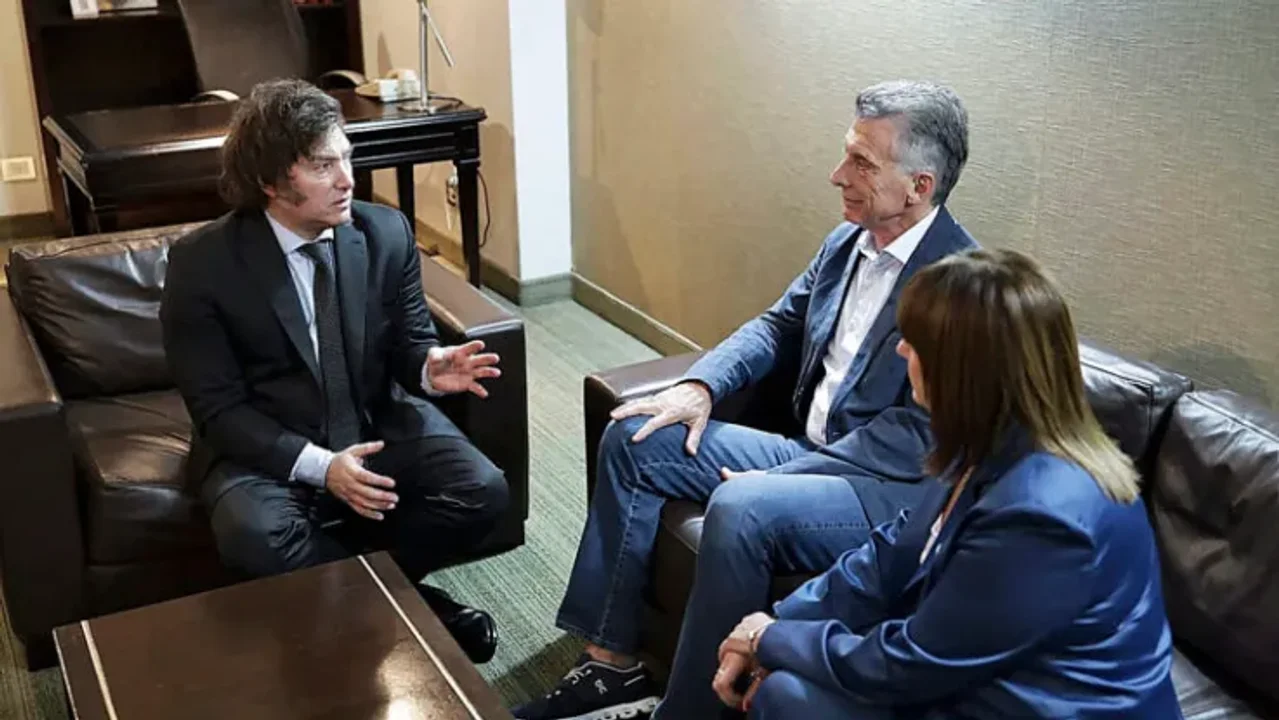 Milei confirmó que avanza hacia una fusión con el PRO de Macri