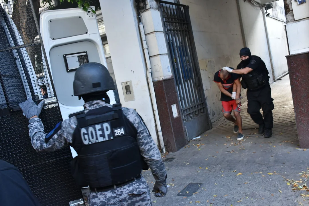 Sigue el traslado de los presos de comisarías al Sistema Penitenciario