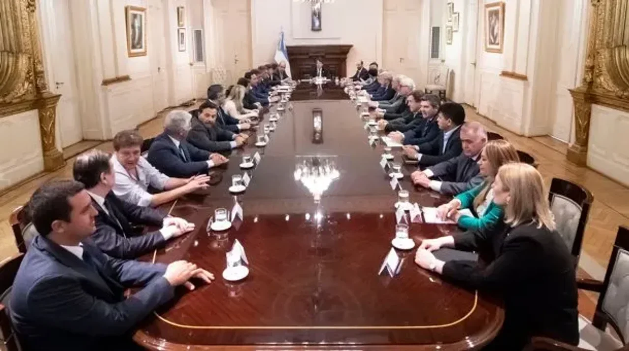 Fuerte banca de los gobernadores a Pullaro: "Es un problema federal"