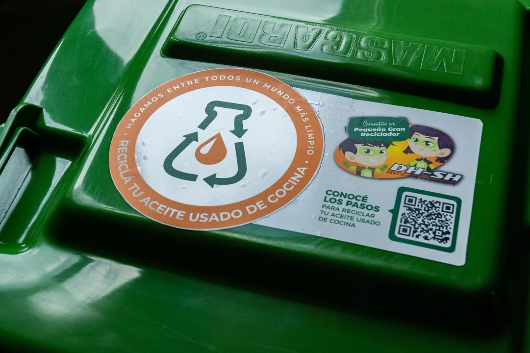 Puntos verdes en Rosario: cómo cuidar un recurso vital con el reciclaje de aceite