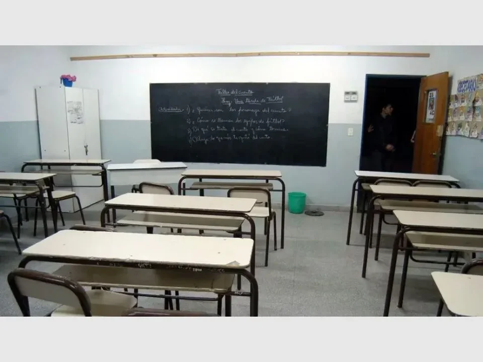 Docentes lanzan un paro nacional para esta minisemana