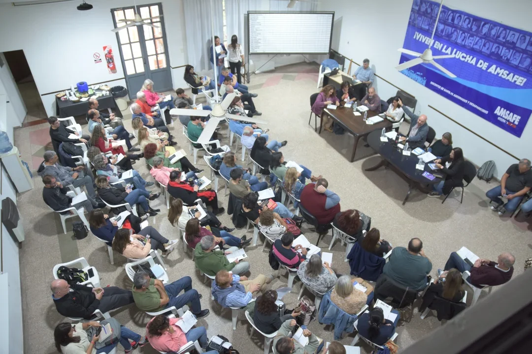 Amsafé aceptó la oferta provincial pese a la negativa de Rosario y del Departamento Caseros