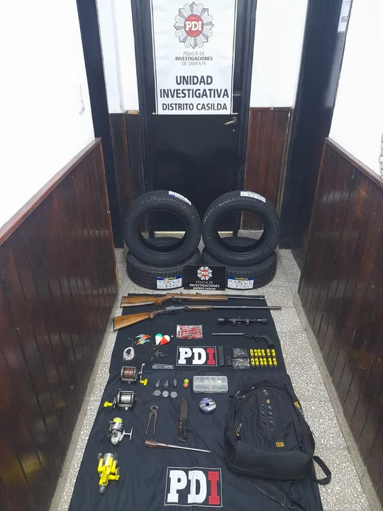 Dos mayores y tres menores detenidos por un caso de escruche