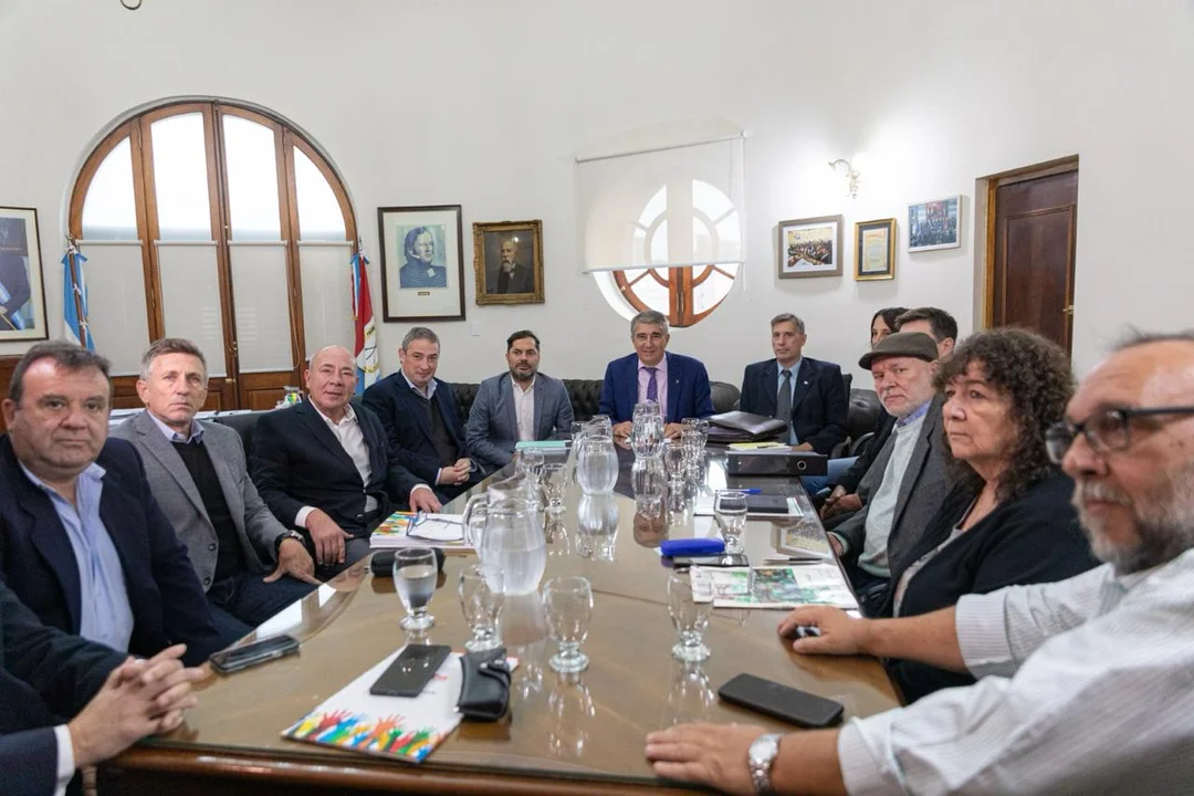 La provincia ofreció a estatales 10% de aumento en dos tramos