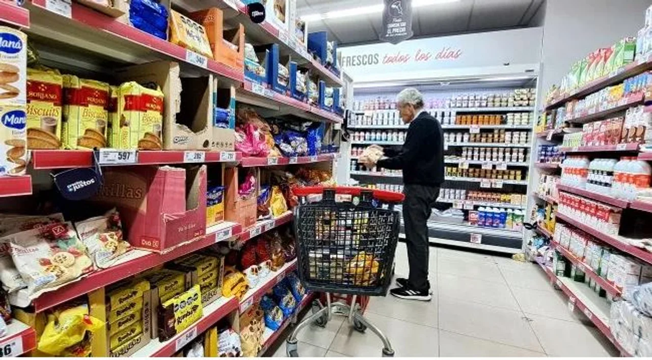 Las ventas minoristas siguen bajando y ya acumulan una caída de 18,4%