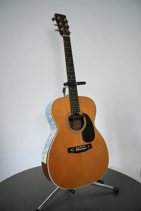 Rematan la guitarra que Clapton usó para componer Wonderful Tonight