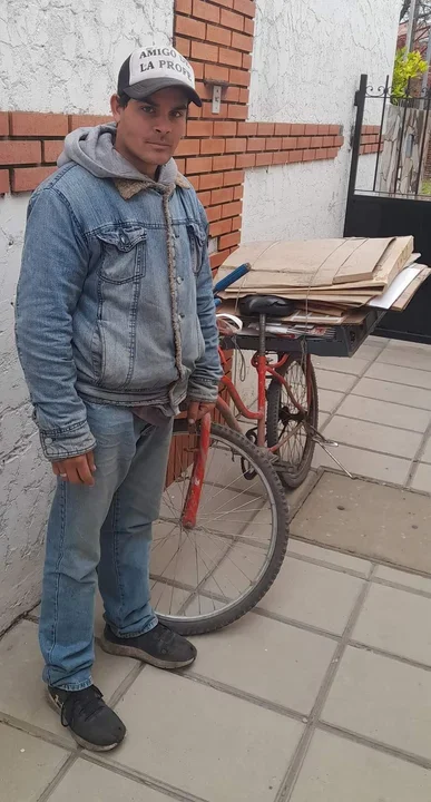 Maximiliano volvió a las calles con un nuevo carro