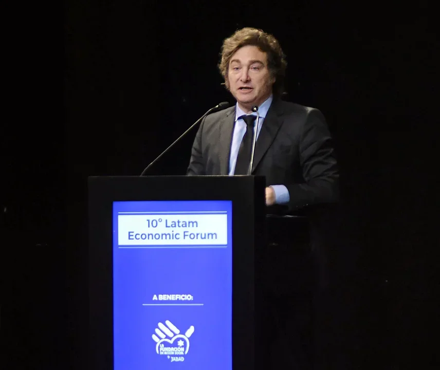 Milei anticipó que echará a otros 50.000 empleados públicos