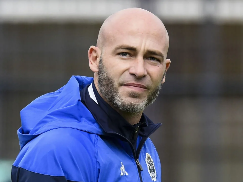 El entrenador viene desde Vélez para ponerse el camperón rojinegro.