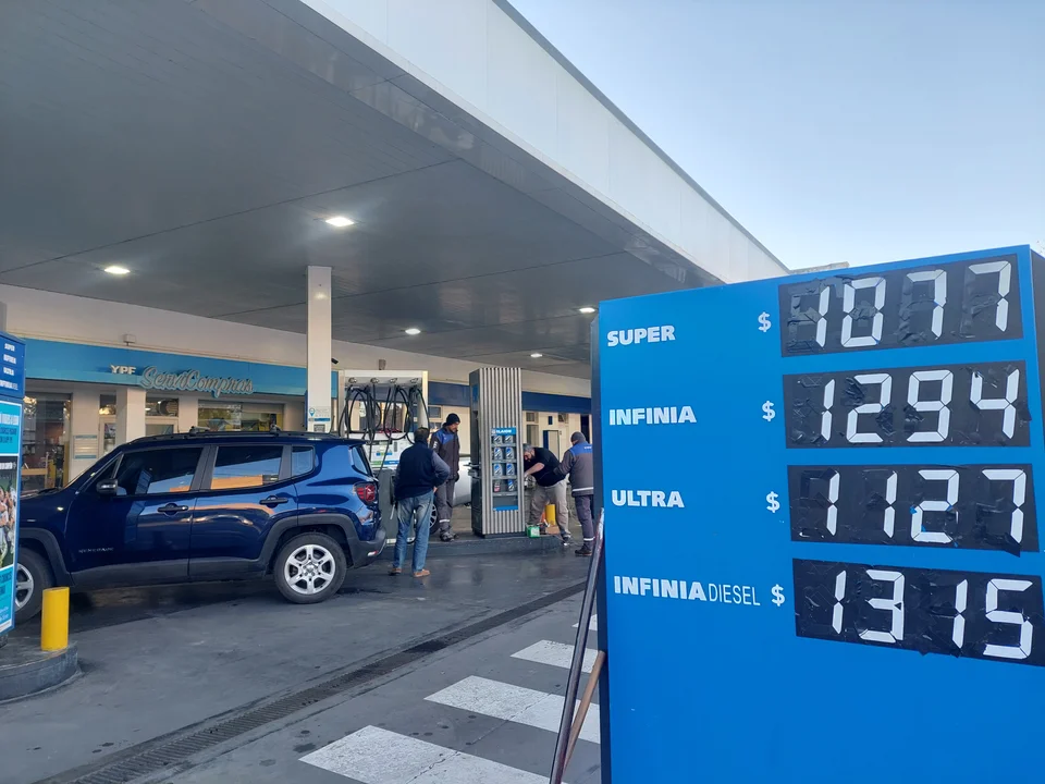 Volvió a aumentar la nafta y el gasoil
