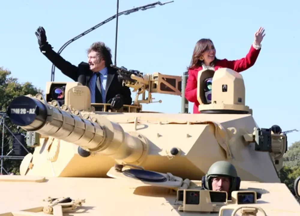 Javier Milei y Victoria Villarruel en el desfile del Día de la Independencia
