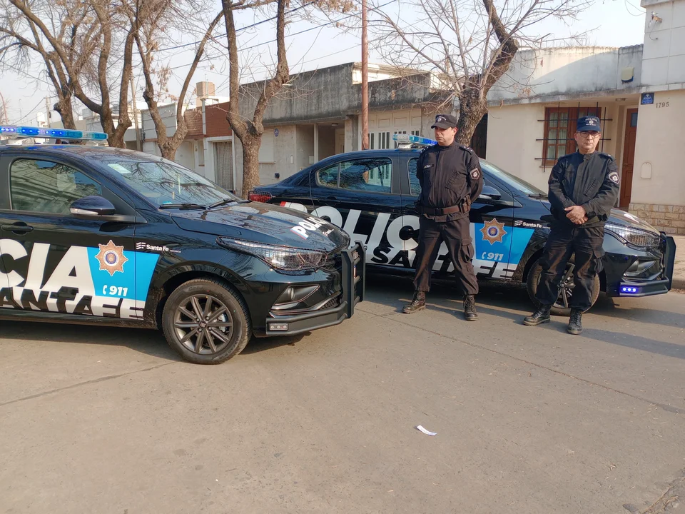 Con la presencia del ministro Cococcioni, comenzaron a circular los nuevos móviles policiales
