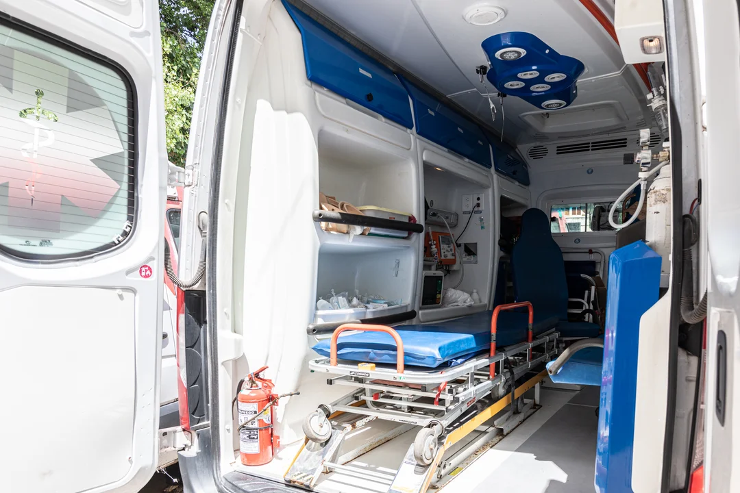 La Provincia comprará 150 ambulancias y minibús para la Salud pública
