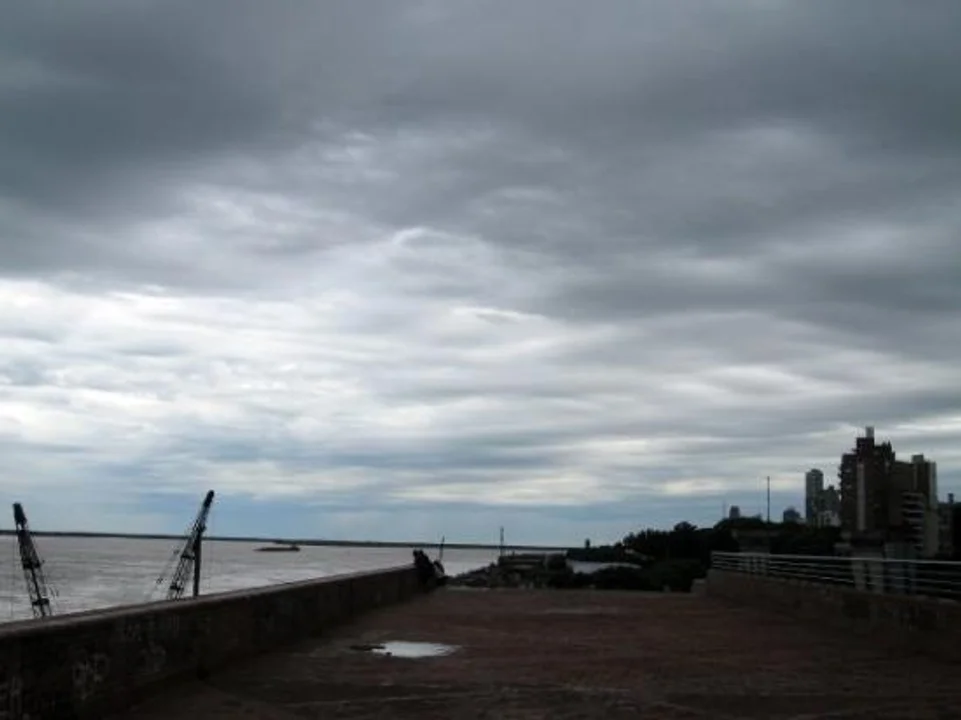 Un viernes frío que lleva y trae nubes para un sábado que promete lluvia