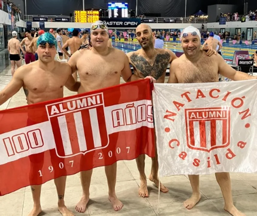 Nadadores de la ciudad se destacaron en un torneo Máster Open