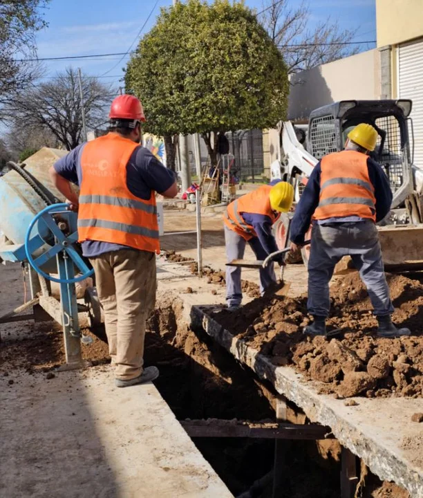 Renovación de la res colectora en calle San Martín