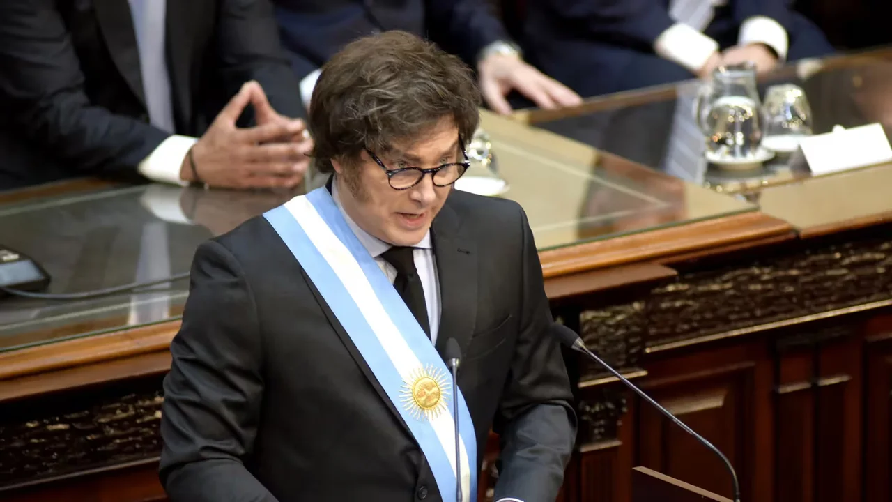 Milei en el Congreso: más ajuste, dólar a $1207 y 18,3% de inflación